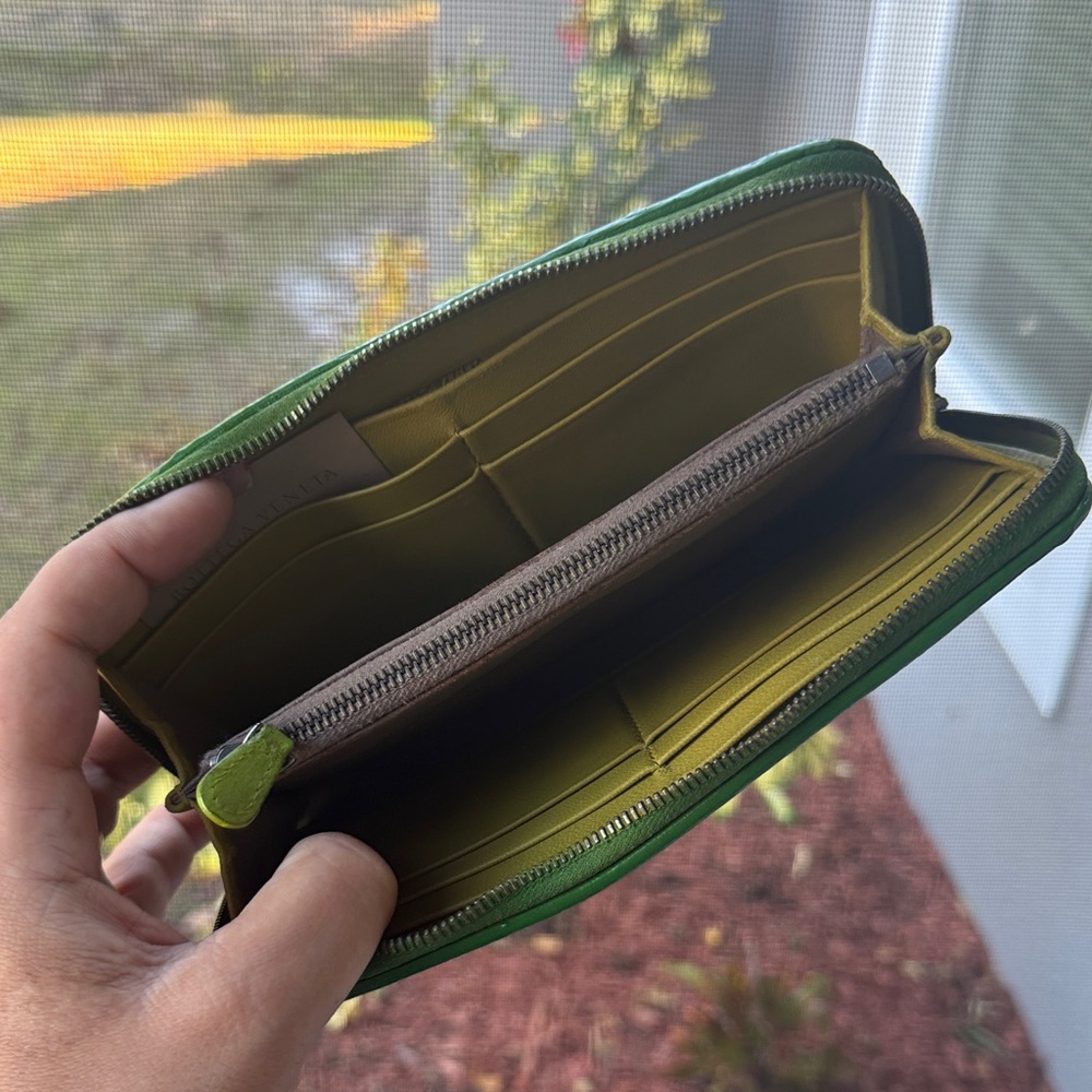 Bottega green zippy wallet - Picture 8 of 9